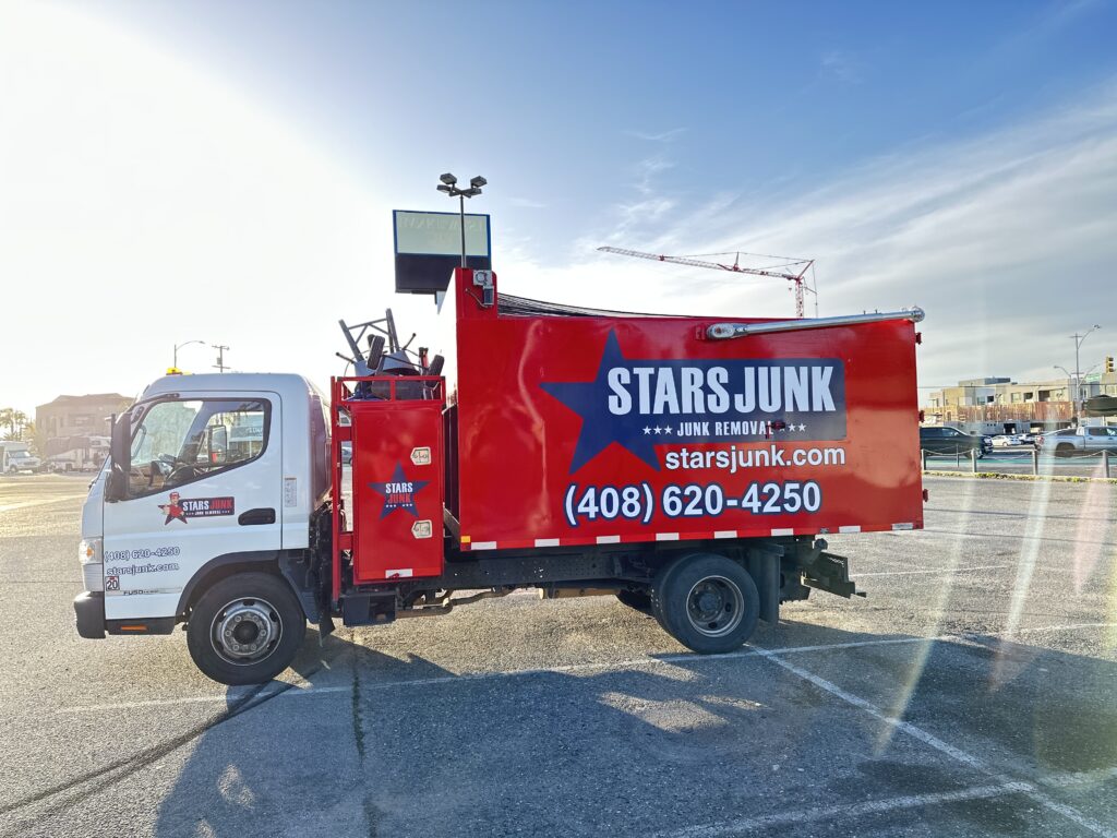 Fast & Reliable Junk Removal Services in Santa Clara County. Best hauling in the South Bay with 110% price guarantee.